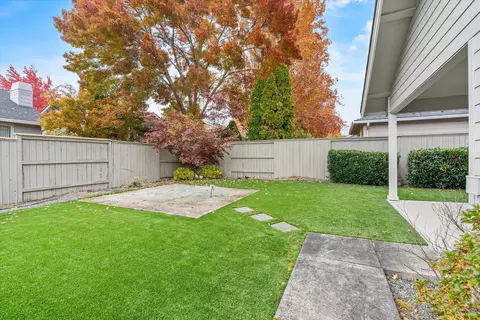 Exterior - Undisclosed, Phoenix, OR 97535 photo 4 of 5