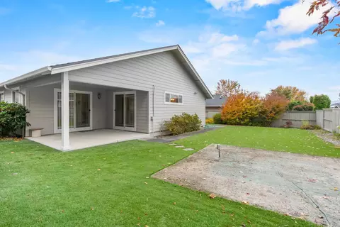 Exterior - Undisclosed, Phoenix, OR 97535 photo 3 of 5