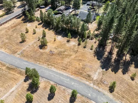 251 Deruyte Way, Rogue River, OR 97537
