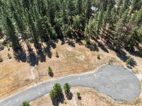 253 Deruyte Way, Rogue River, OR 97537