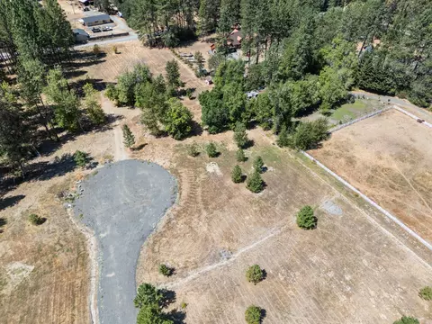 254 Deruyte Way, Rogue River, OR 97537