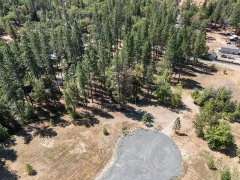 255 Deruyte Way, Rogue River, OR 97537