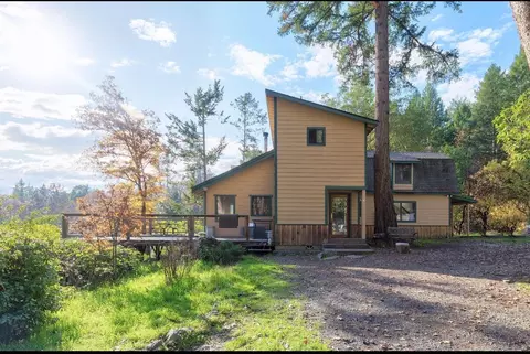 1141 Kincaid Rd, Williams, OR 97544