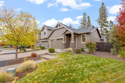 Exterior - 60383 Hedgewood Ln, Bend, OR 97702 photo 8 of 9