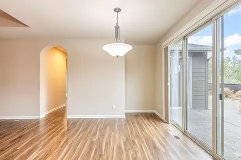Living - 60383 Hedgewood Ln, Bend, OR 97702 photo 1 of 5