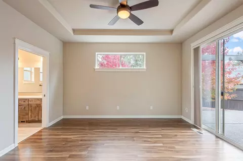Bedroom - 60383 Hedgewood Ln, Bend, OR 97702 photo 1 of 6