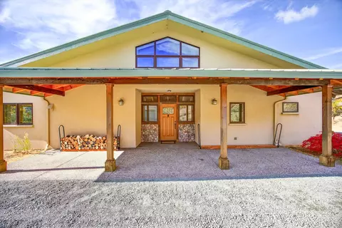 Exterior - 17252 N Applegate Rd, Grants Pass, OR 97527 photo 1 of 12