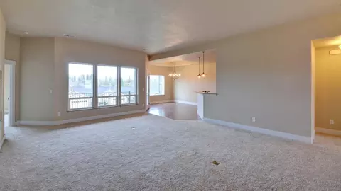 Living - 179 Skyhawk Dr, Eagle Point, OR 97524 photo 3 of 5