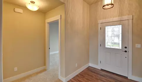 Entry Way - 179 Skyhawk Dr, Eagle Point, OR 97524 photo 1 of 1