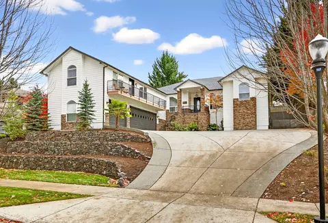 4742 Hathaway Dr, Medford, OR 97504