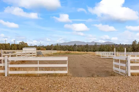 21115 Young Ave, Bend, OR 97703 photo 51