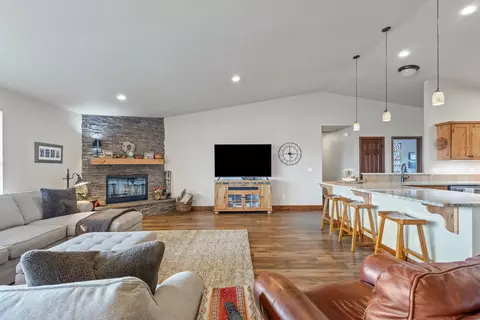 21115 Young Ave, Bend, OR 97703 photo 13