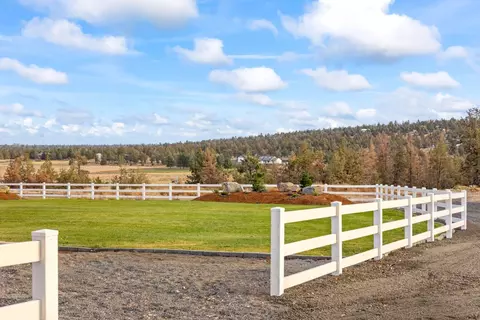 21115 Young Ave, Bend, OR 97703 photo 38