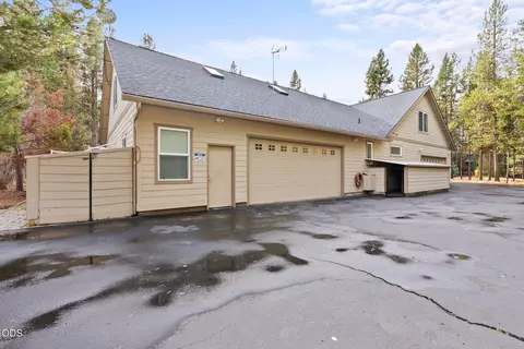 55815 Lost Rider Loop, Bend, OR 97707