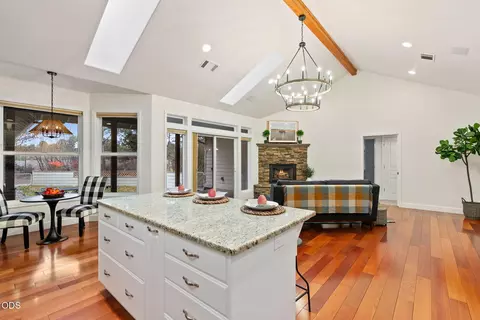 Kitchen - 55815 Lost Rider Loop, Bend, OR 97707 photo 4 of 5