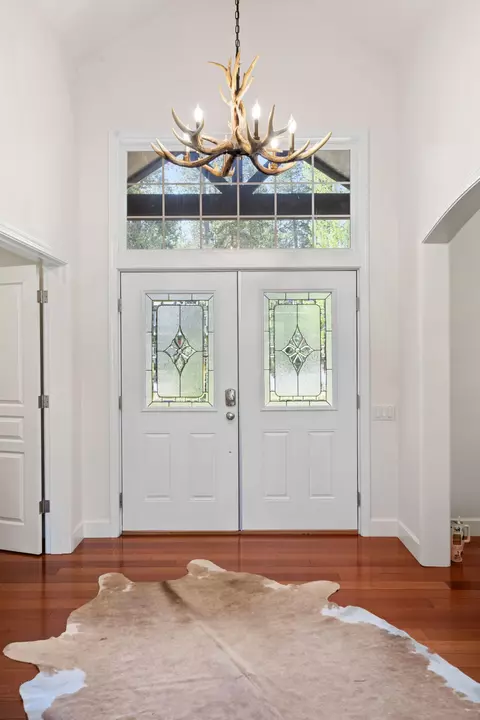 Entry Way - 55815 Lost Rider Loop, Bend, OR 97707 photo 2 of 4