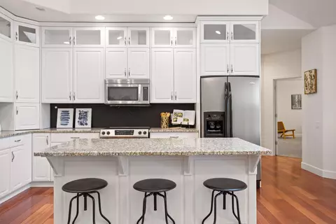 Kitchen - 55815 Lost Rider Loop, Bend, OR 97707 photo 2 of 3