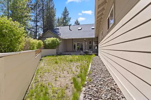 Exterior - 55815 Lost Rider Loop, Bend, OR 97707 photo 5 of 6