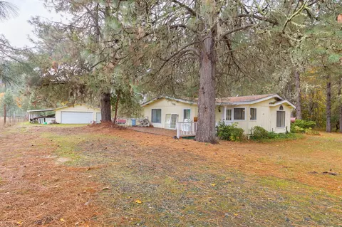 543 Hidden Valley Rd, Grants Pass, OR 97527