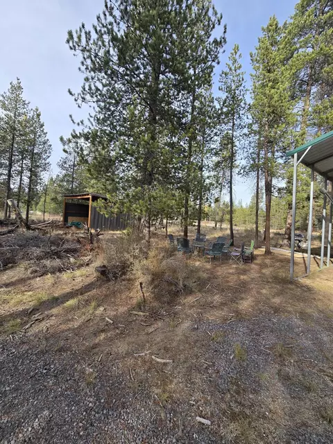 Hackett Drive, La Pine, OR 97739 photo 5