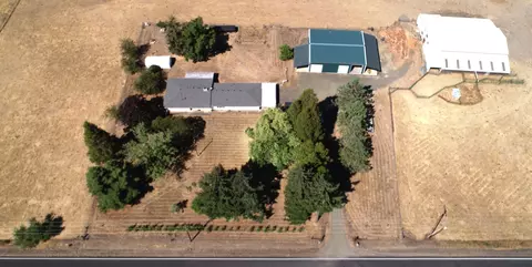 4231 Stearns Ln, Oakland, OR 97462
