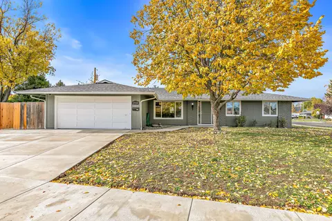 1724 Whitman Ave, Medford, OR 97501