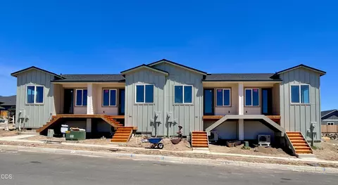 3954 SW 39th St #LOT 38, Redmond, OR 97756