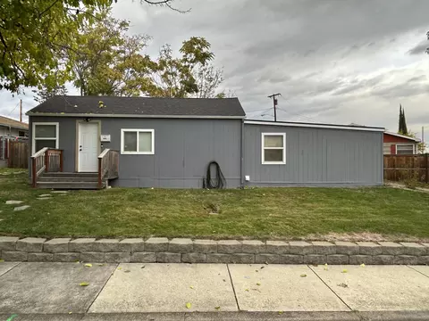 845 Manzanita St, Central Point, OR 97502