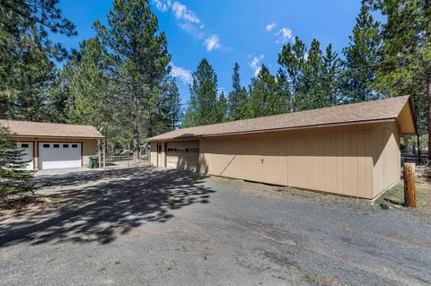 Exterior - 50874 Doe Loop, La Pine, OR 97739 photo 2 of 11