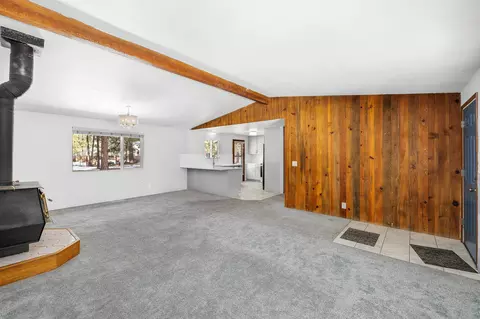 Living - 50874 Doe Loop, La Pine, OR 97739 photo 4 of 4