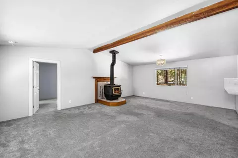 Living - 50874 Doe Loop, La Pine, OR 97739 photo 1 of 4