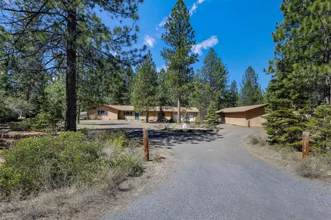 Exterior - 50874 Doe Loop, La Pine, OR 97739 photo 4 of 11