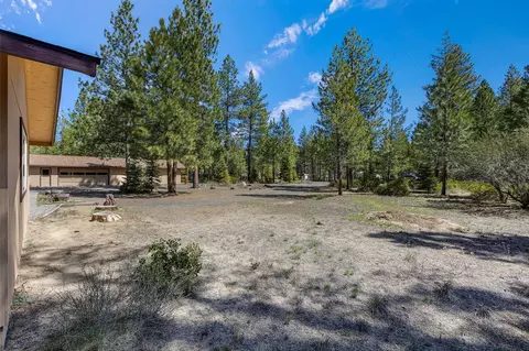 Exterior - 50874 Doe Loop, La Pine, OR 97739 photo 6 of 11