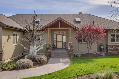 179 Highland Meadow Loop, Redmond, OR 97756
