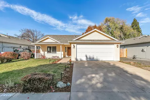 760 Halvorsen St, Medford, OR 97501