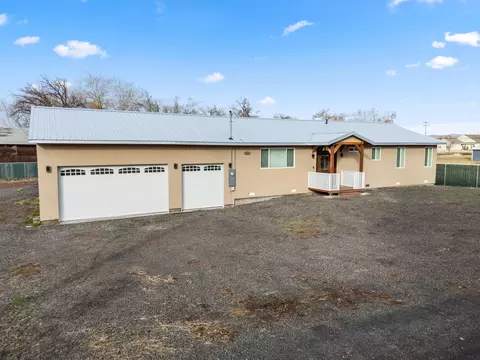 950 S K St, Lakeview, OR 97630