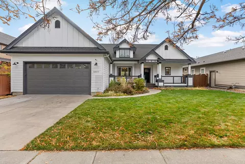 20577 NE Sierra Dr, Bend, OR 97701