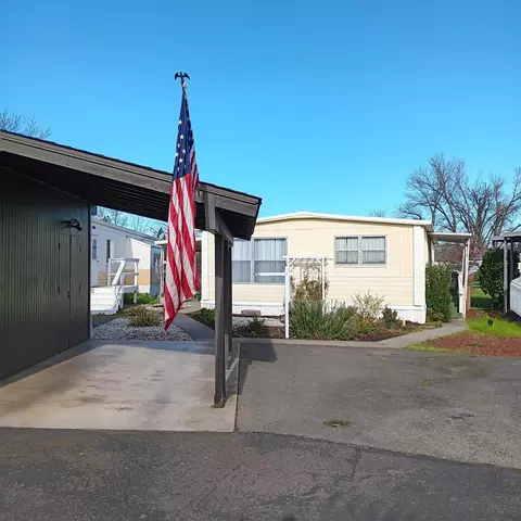 112 Briarwood Way, Grants Pass, OR 97526