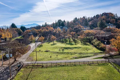 721 Brookdale Ave, Medford, OR 97504