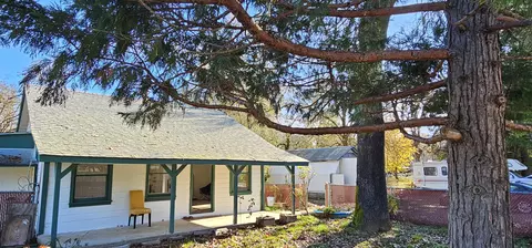 1411 Rockydale Rd, Cave Junction, OR 97523