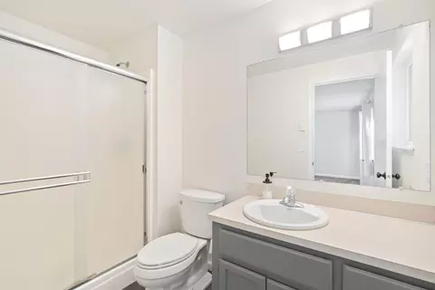 Bath - 15711 Deedon Rd, La Pine, OR 97739 photo 2 of 2