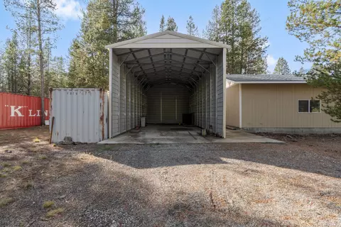 Exterior - 15711 Deedon Rd, La Pine, OR 97739 photo 4 of 5