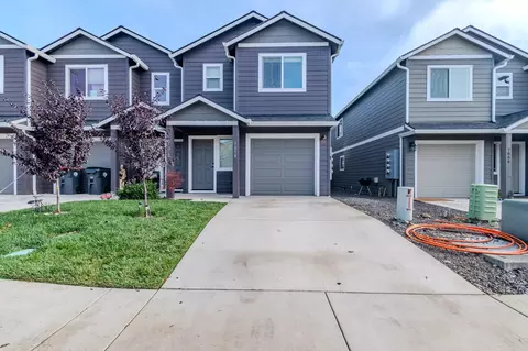 7858 Phaedra Ln, White City, OR 97503