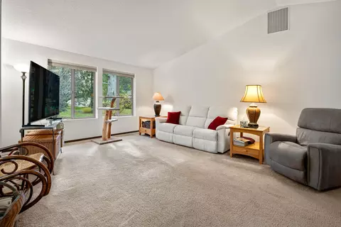 20743 Blacksmith Cir, Bend, OR 97702 photo 4