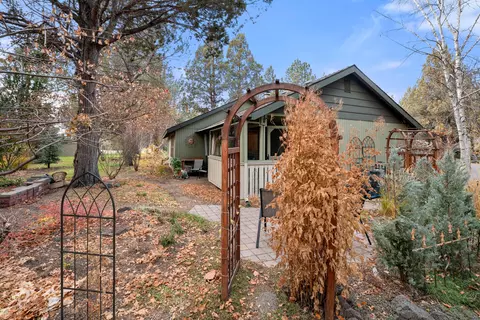 20743 Blacksmith Cir, Bend, OR 97702 photo 30