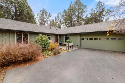 20743 Blacksmith Cir, Bend, OR 97702 photo 34