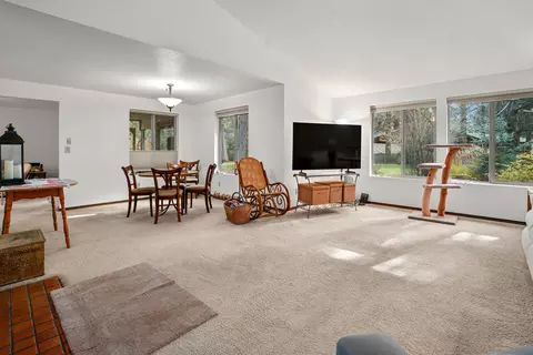 20743 Blacksmith Cir, Bend, OR 97702 photo 3