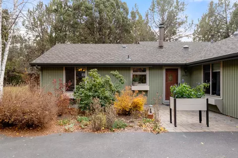 20743 Blacksmith Cir, Bend, OR 97702