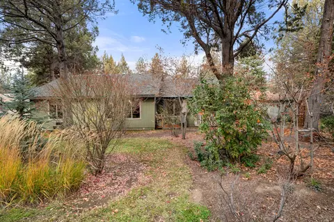 20743 Blacksmith Cir, Bend, OR 97702 photo 28