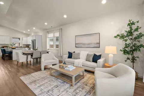 212 Willow Way, Talent, OR 97540